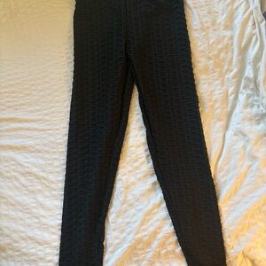 Black Textured Womens’ Booty Leggings